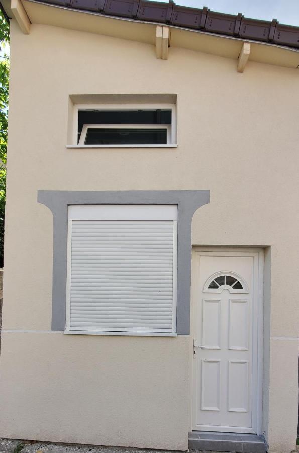 Maisonette De 25M2 A La Porte De Paris ジャンティイ エクステリア 写真